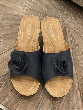 Extreme Comfort Women's Navy Slide Mules with Floral Accent